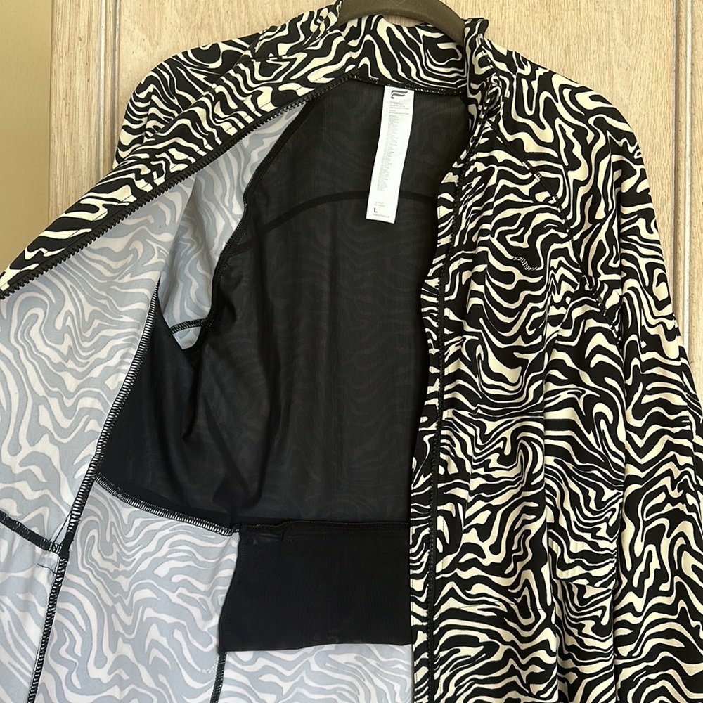 Nwot Fabletics Patterned Zip Up Track Jacket - image 6
